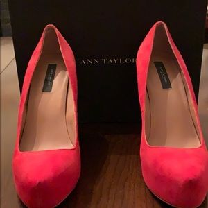 Ann Taylor platform red shoe natural wood wedge